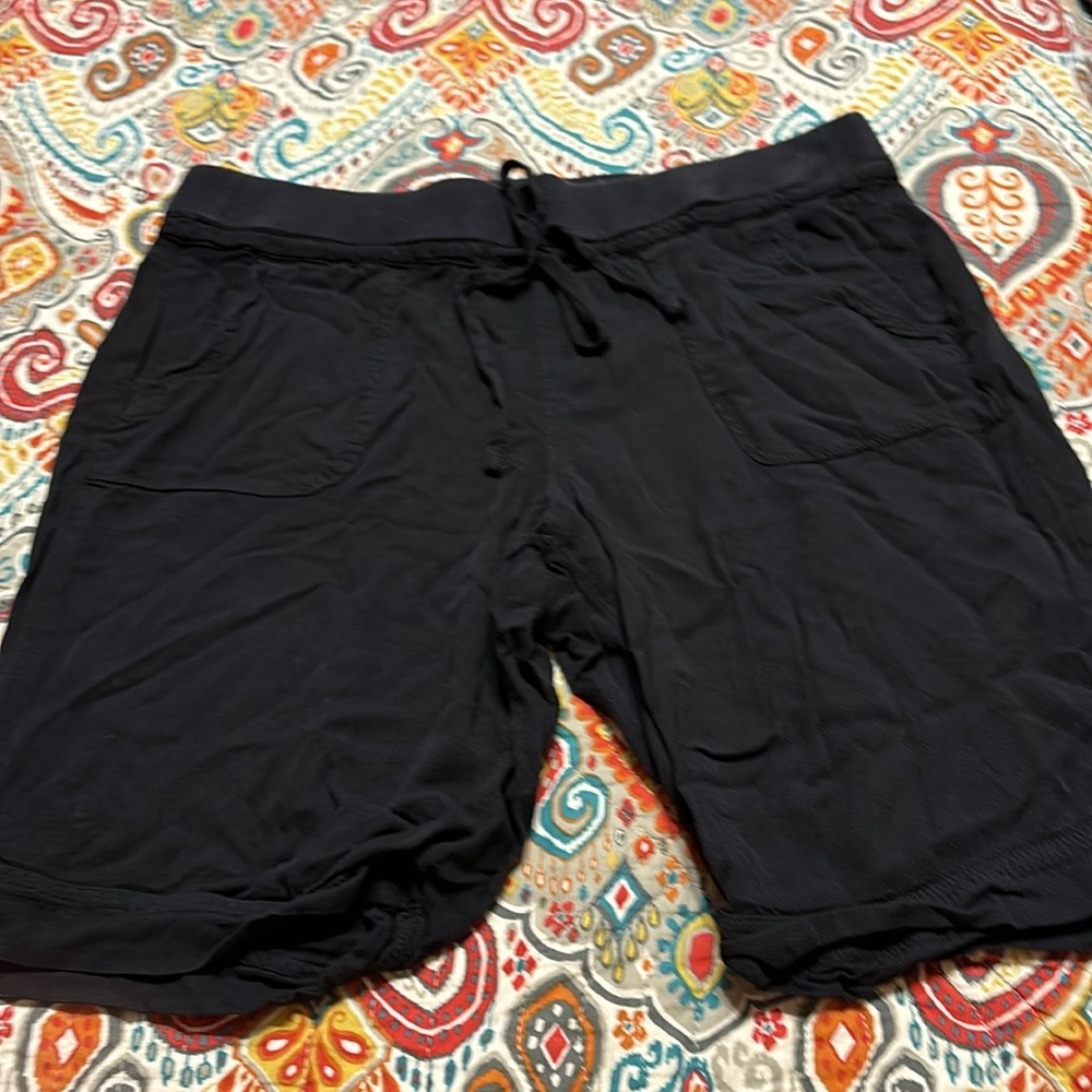 Gloria Vanderbilt Black Women's Shorts